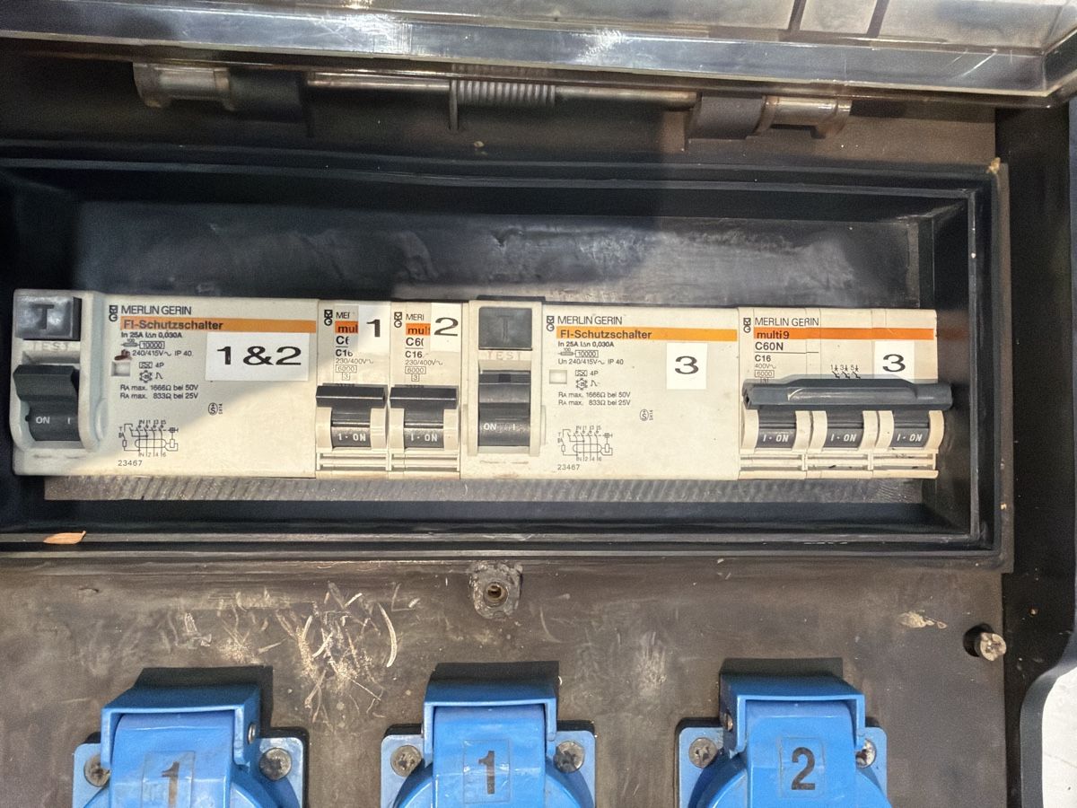 GIFAS Elettrotecnica: Strom Verteiler CEE 32A – Usato da Allschwil venduto da KONNEX_4123 1