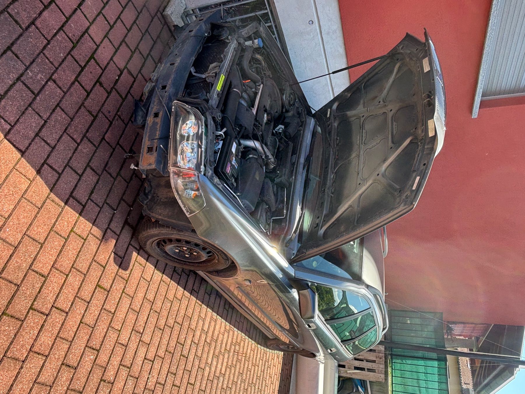 Volvo Autos: Volvo v40 – Gebraucht aus S. Pietro von mor_565m