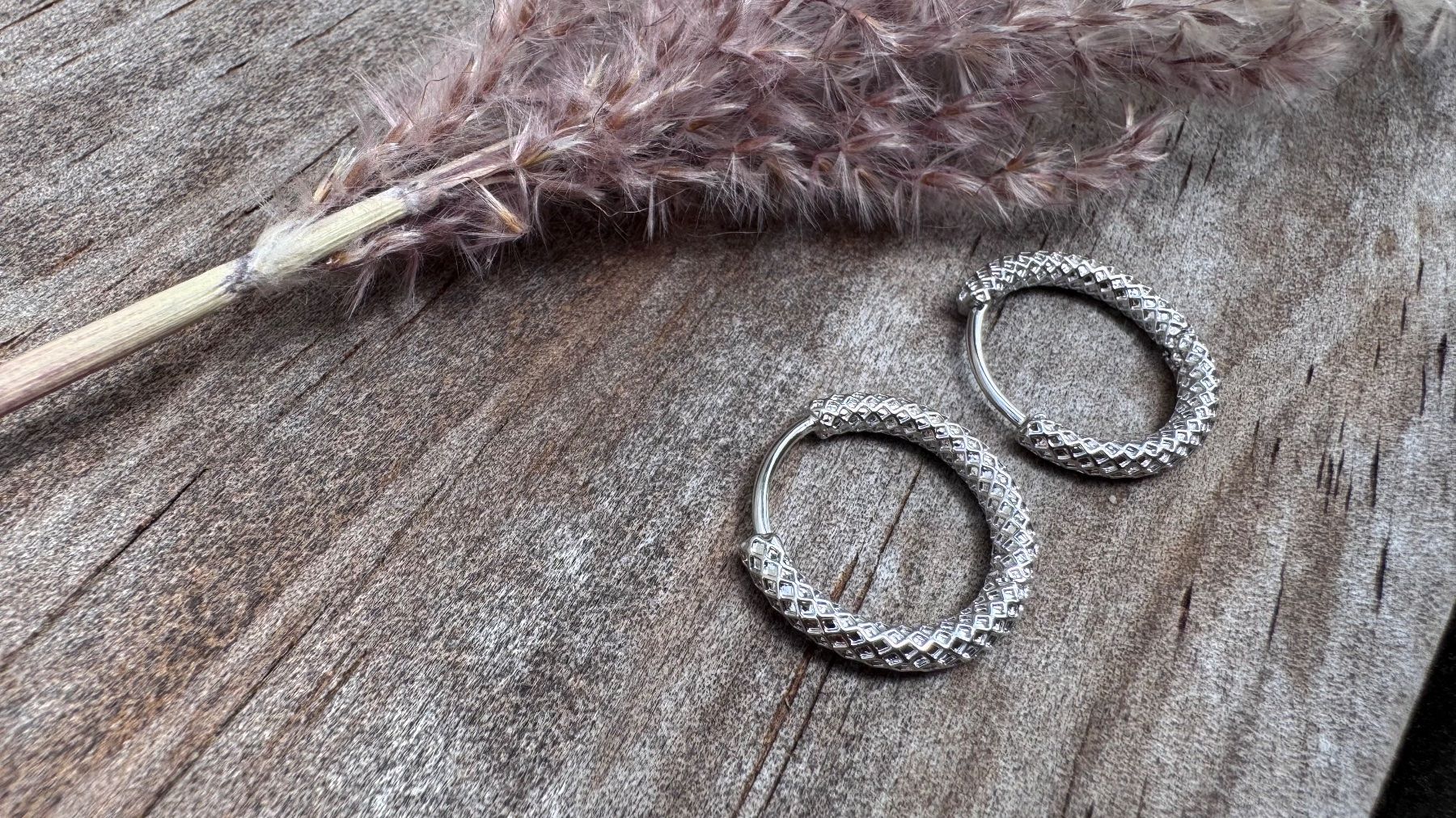 Orecchini pendenti & Orecchini a lobo: Schlichte, wunderschöne 925 Silber Creolen – Nuovo e nell'imballaggio originale da Rombach venduto da Ivreajewels 3