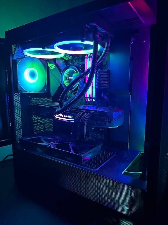 PC: PC GAMING RGB  – Usato da Montreux venduto da gts_5lht 2
