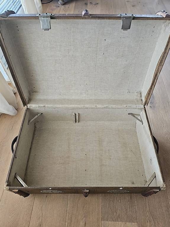 Reisekoffer: Antiker Koffer 75 x 50 cm – Gebraucht aus Buchs AG von GoldenEaqle 3