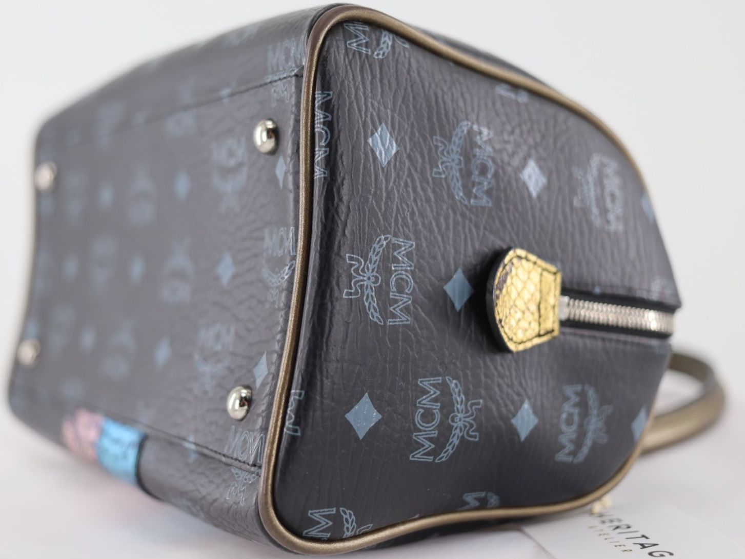 Mcm Altro in  Abbigliamento & Accessori: MCM Mini Boston – Multicolor Lion – Usato da Flawil venduto da HeritageAtelier 8