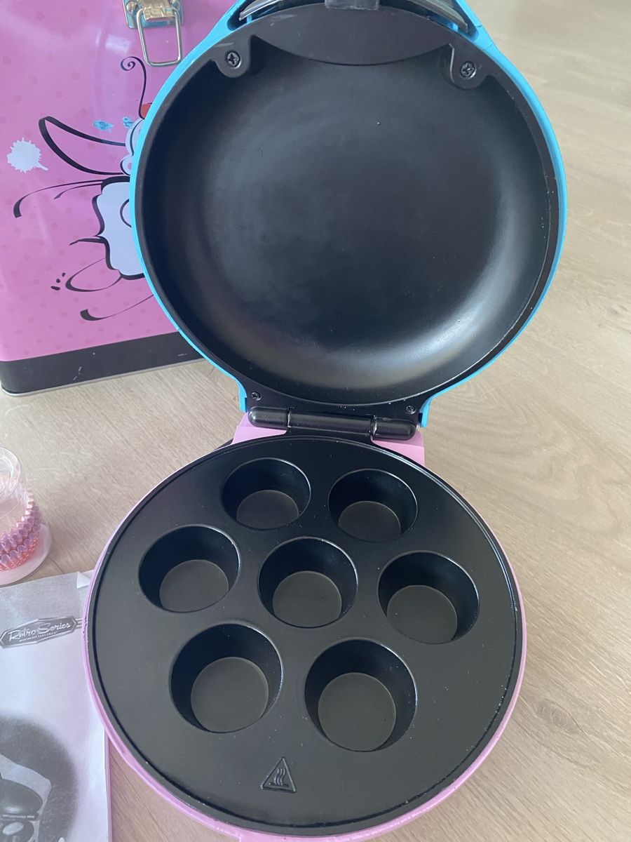 Küchengeräte: Cupcake Maschine Retro – Gebraucht aus Berikon von cel_88c6 2