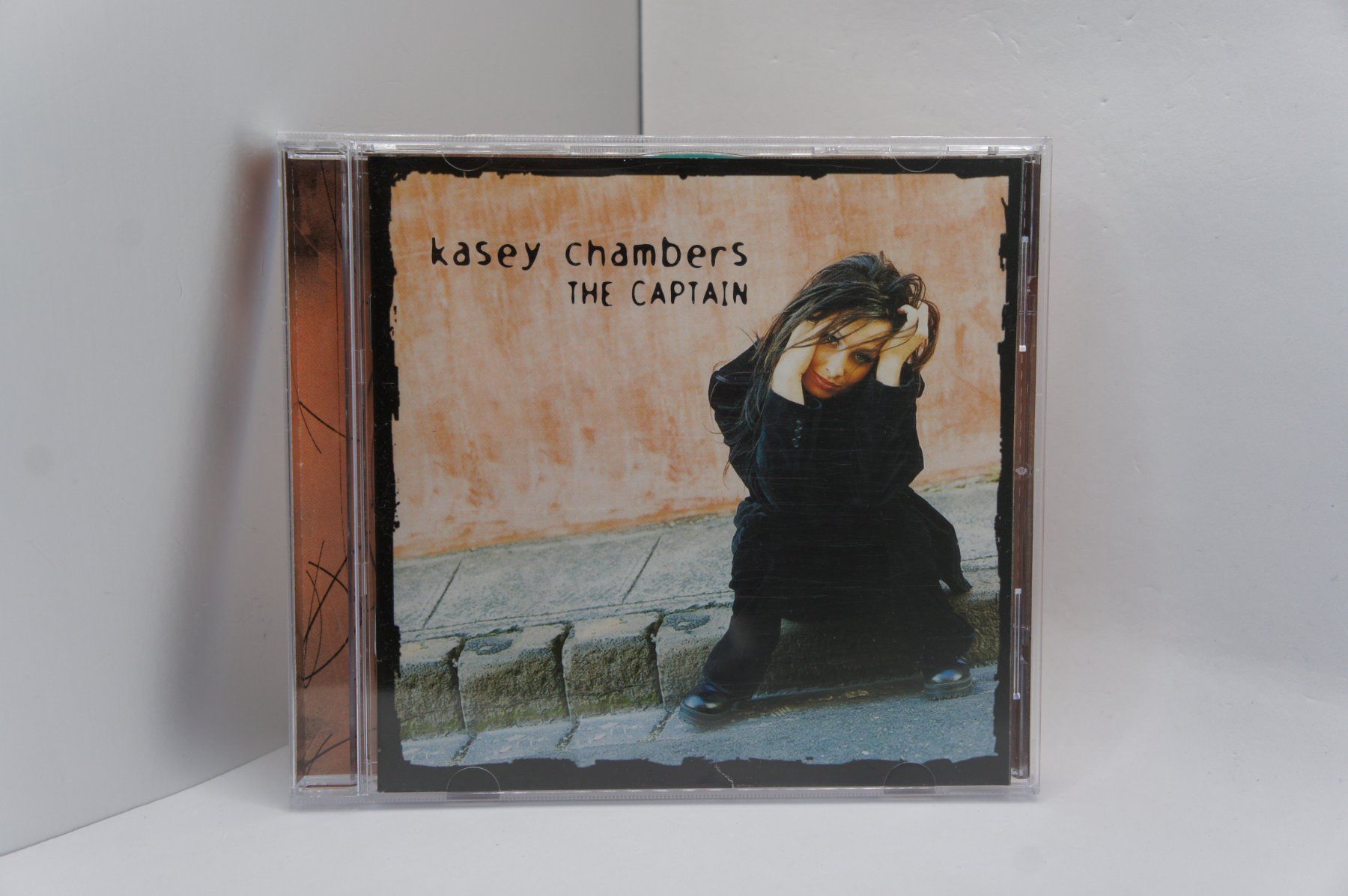 CDs: CD Kasey Chambers - The Captain – D'occasion à Ernetschwil par luisvonerni