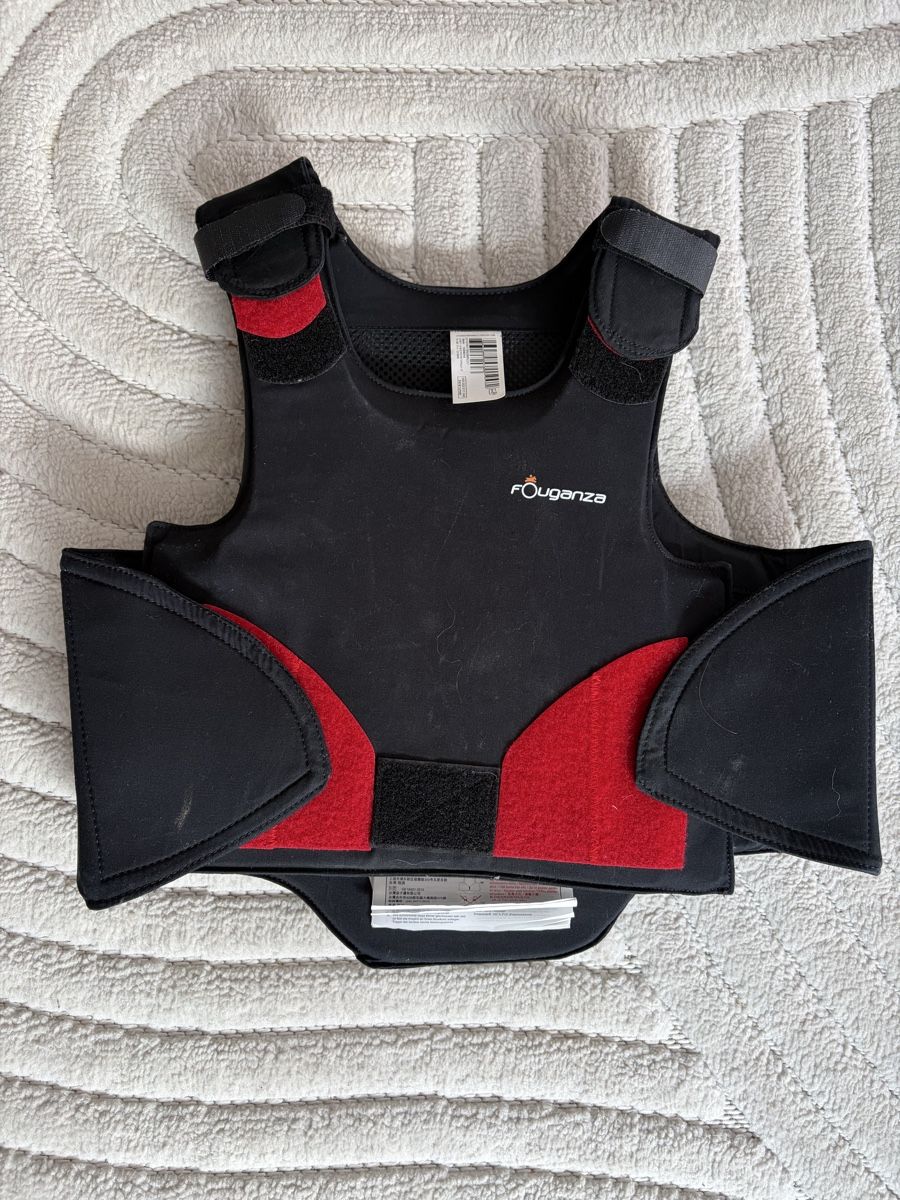 Decathlon Protezioni & Imbottiture: Reitschutzweste Kinder – Usato da Rickenbach SZ venduto da Ando666