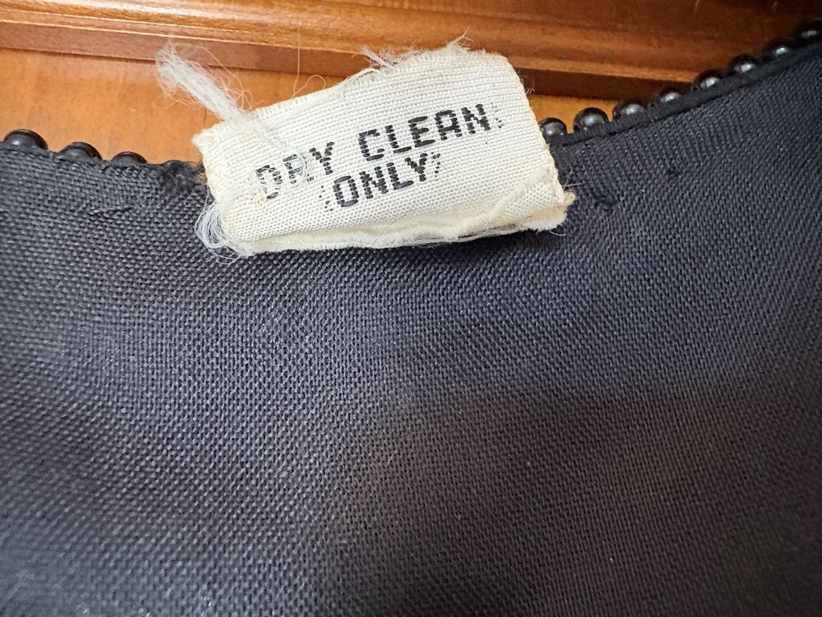 Giacche: Veste en soie, à sequins, faite main – Usato da Savigny venduto da alouette04 3