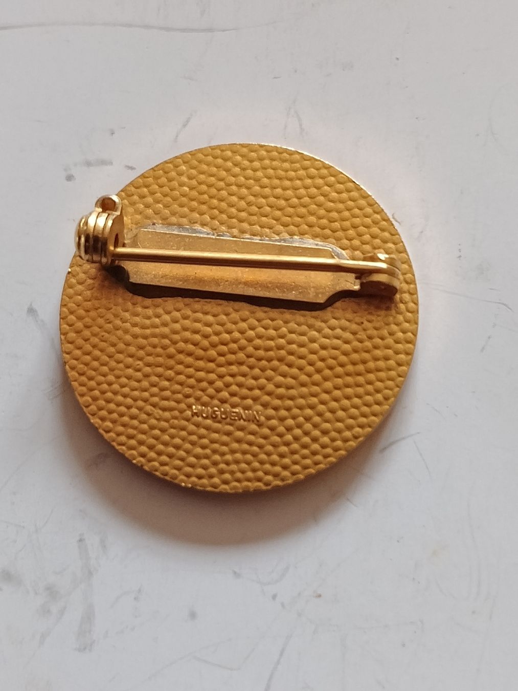 Placchette & Badge: Broche Zermatt dankt couleur dorée l – Usato da Bex venduto da Canouille 1