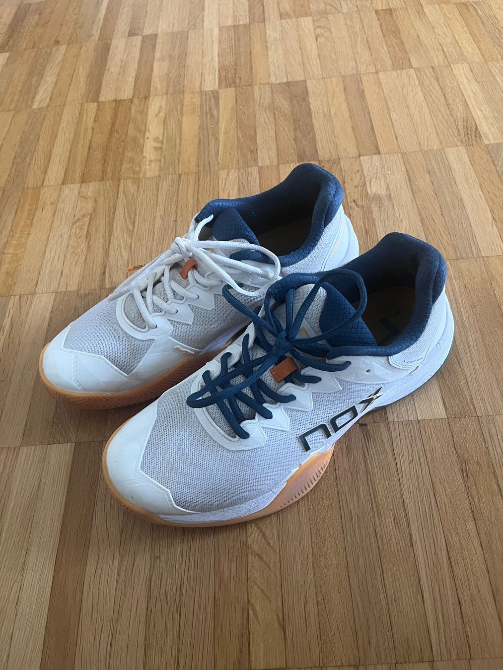 Scarpe da uomo: Padelschuhe Gr. 42 - NOX ML10 Hexa – Usato da Basel venduto da asa_xzb8 1