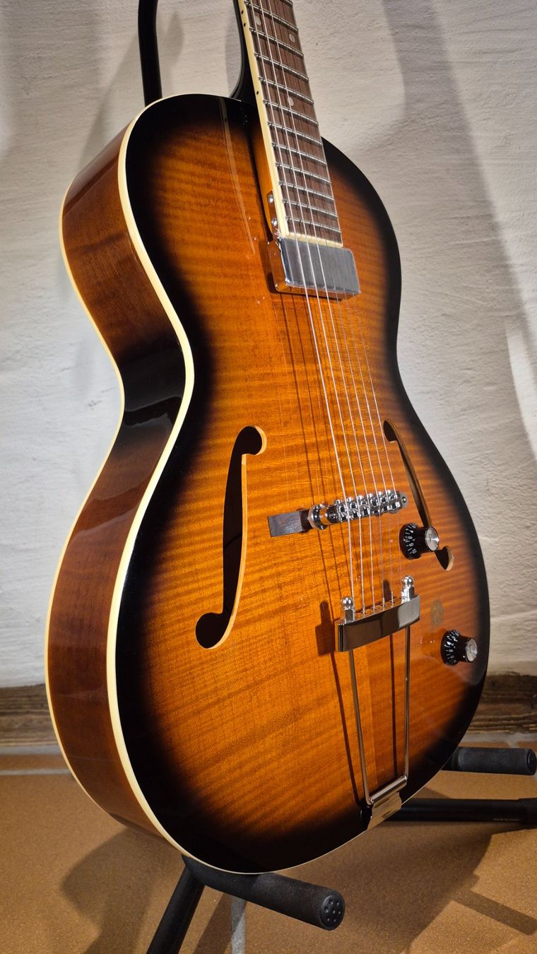 Framus Musikinstrumente: Neu: Framus Vintage 5/51 Studio Honey – Neu und originalverpackt aus Winterthur von NorrSydGuitars 7