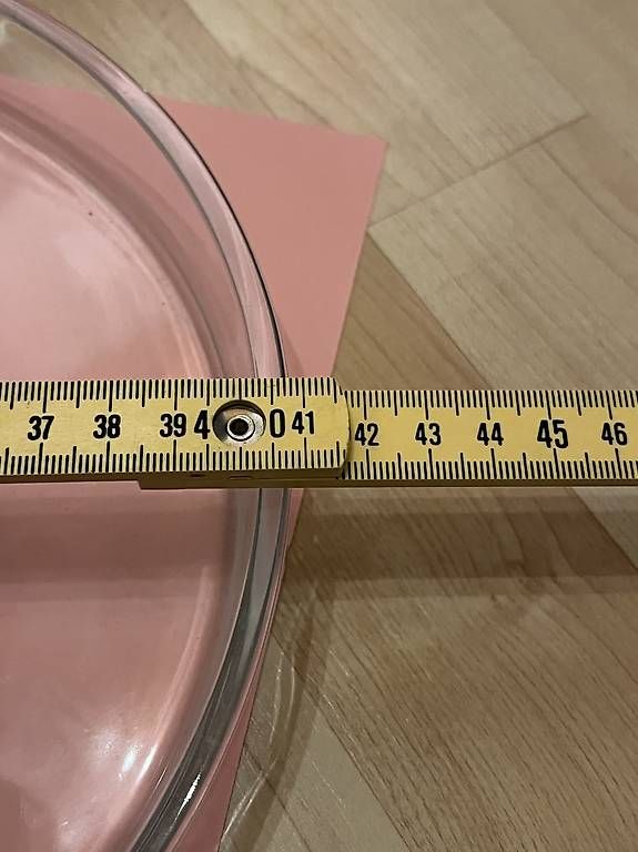 Plateaux: Elegante Servierplatte aus Glas mit 5 Fächern – D'occasion à Dotzigen par Chruemeli79 1