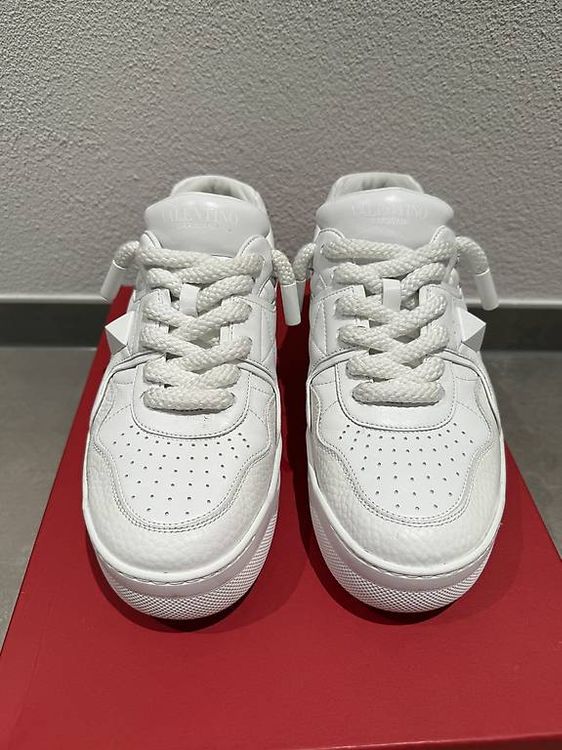 Valentino Scarpe da uomo: Valentino Sneakers – Nuovo (secondo la descrizione) da Giubiasco venduto da mat_n8k5 1