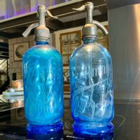 2 ANTIKE SIPHONFLASCHE FRANKREICH ANGANG 20 JH, FUNDZUSTAND