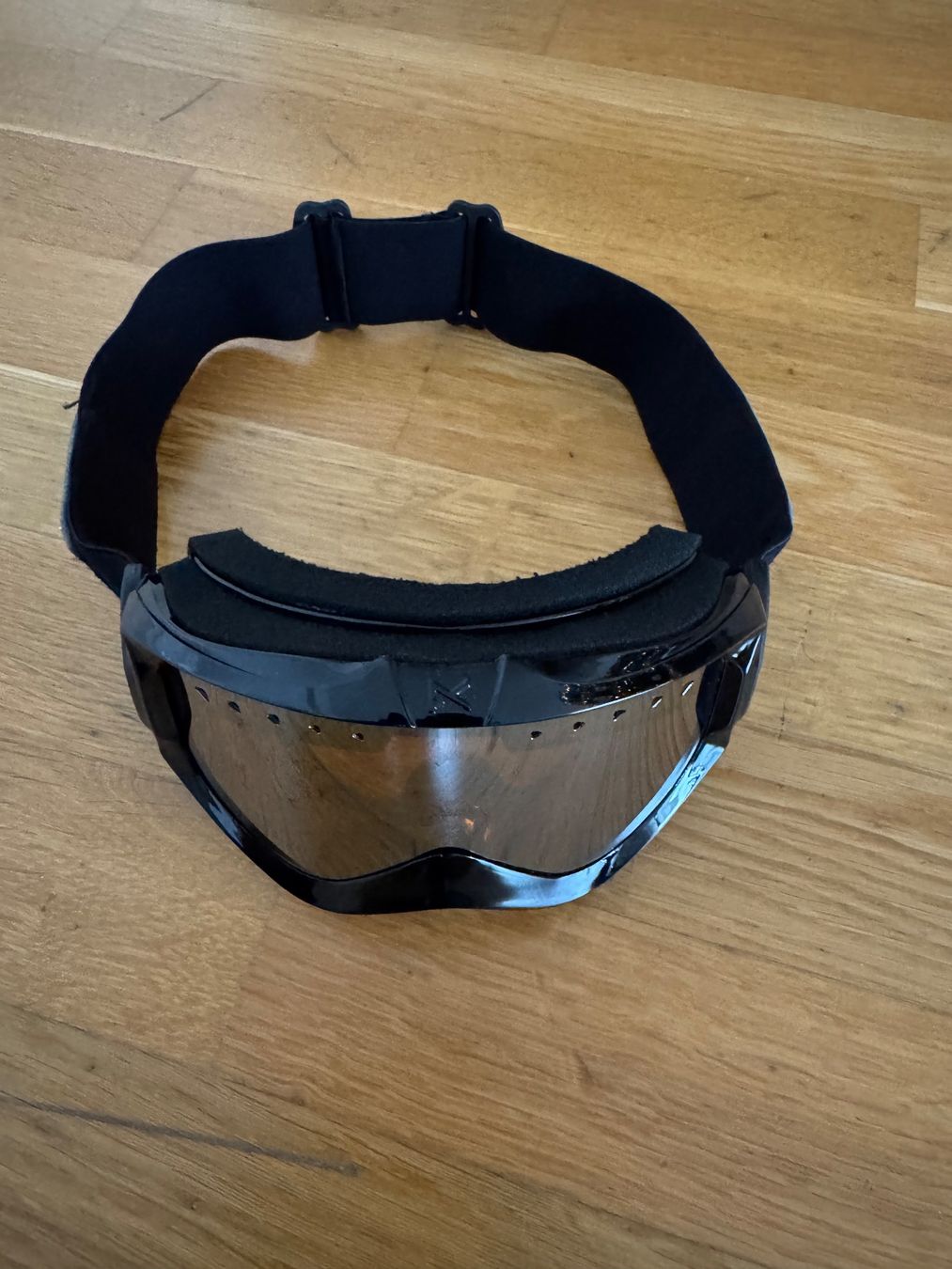 Occhiali & Lenti: Anon Ski- & Snowboardbrille schwarz – Usato da Bettlach venduto da Kvety 4