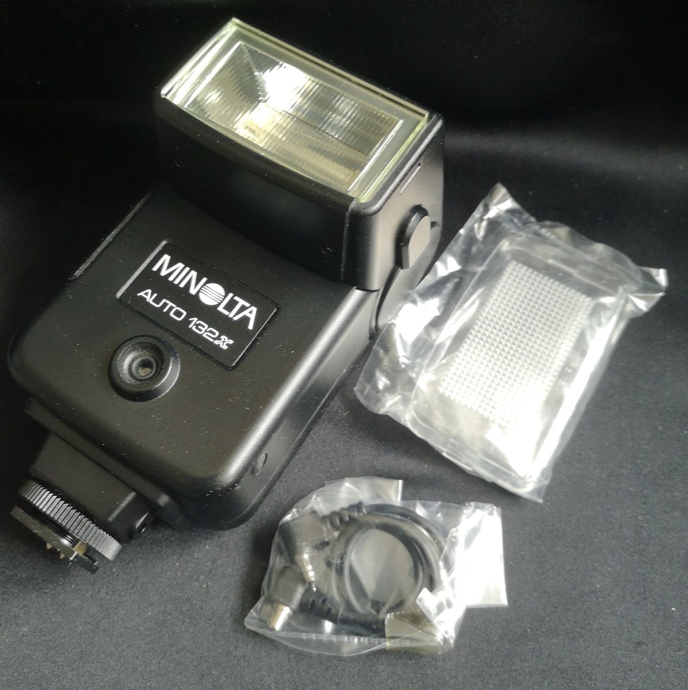 Minolta Flash: Minolta Auto 132X Blitzgerät. – Usato da Thun venduto da Dl3604 3