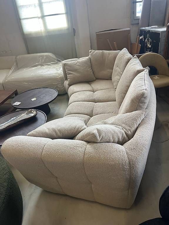 Divani: Sofa 3 Sitzer Bouclé Hellbraun – Nuovo (secondo la descrizione) da Zollikofen venduto da uniqueroom 3