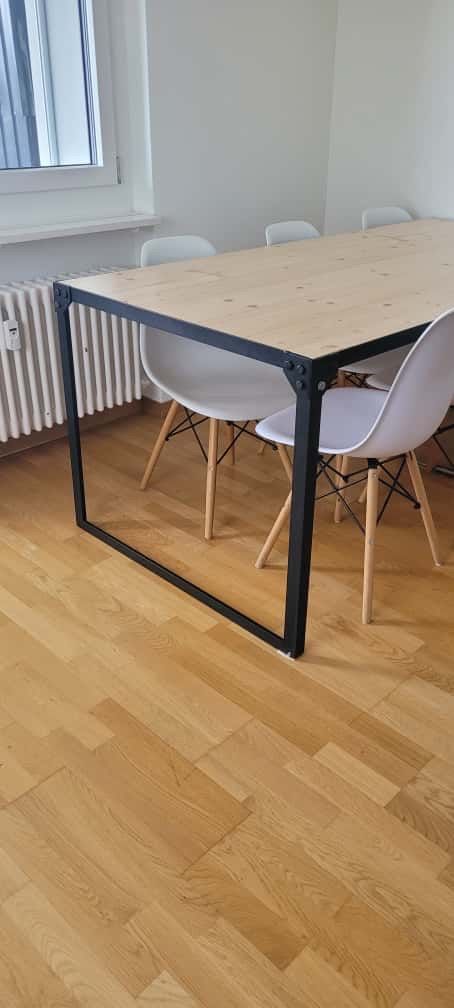 Tische: Esstisch Holz & Metall – Gebraucht aus Kleinandelfingen von Minimalismus 2