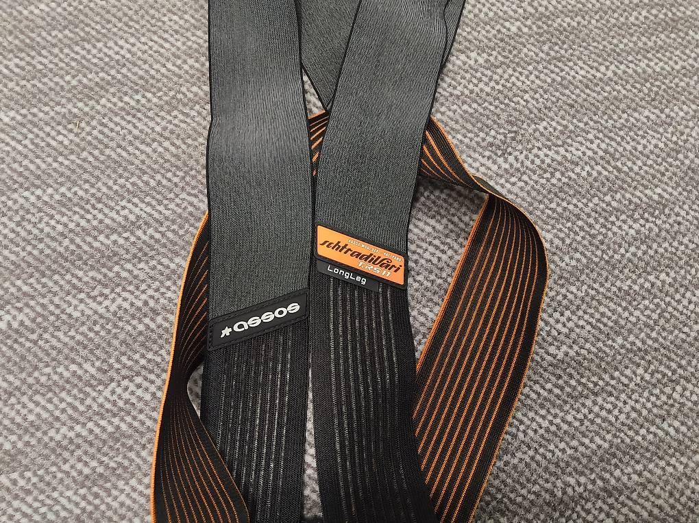 Assos Pantaloni: Assos S11 Rennradhose Bibshort – Usato da Grenchen venduto da Sirrichi0 1