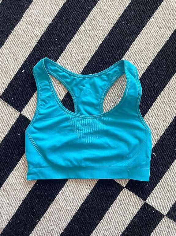 Altra biancheria intima: Sport BHs – Usato da Dübendorf venduto da jjs_t925 3