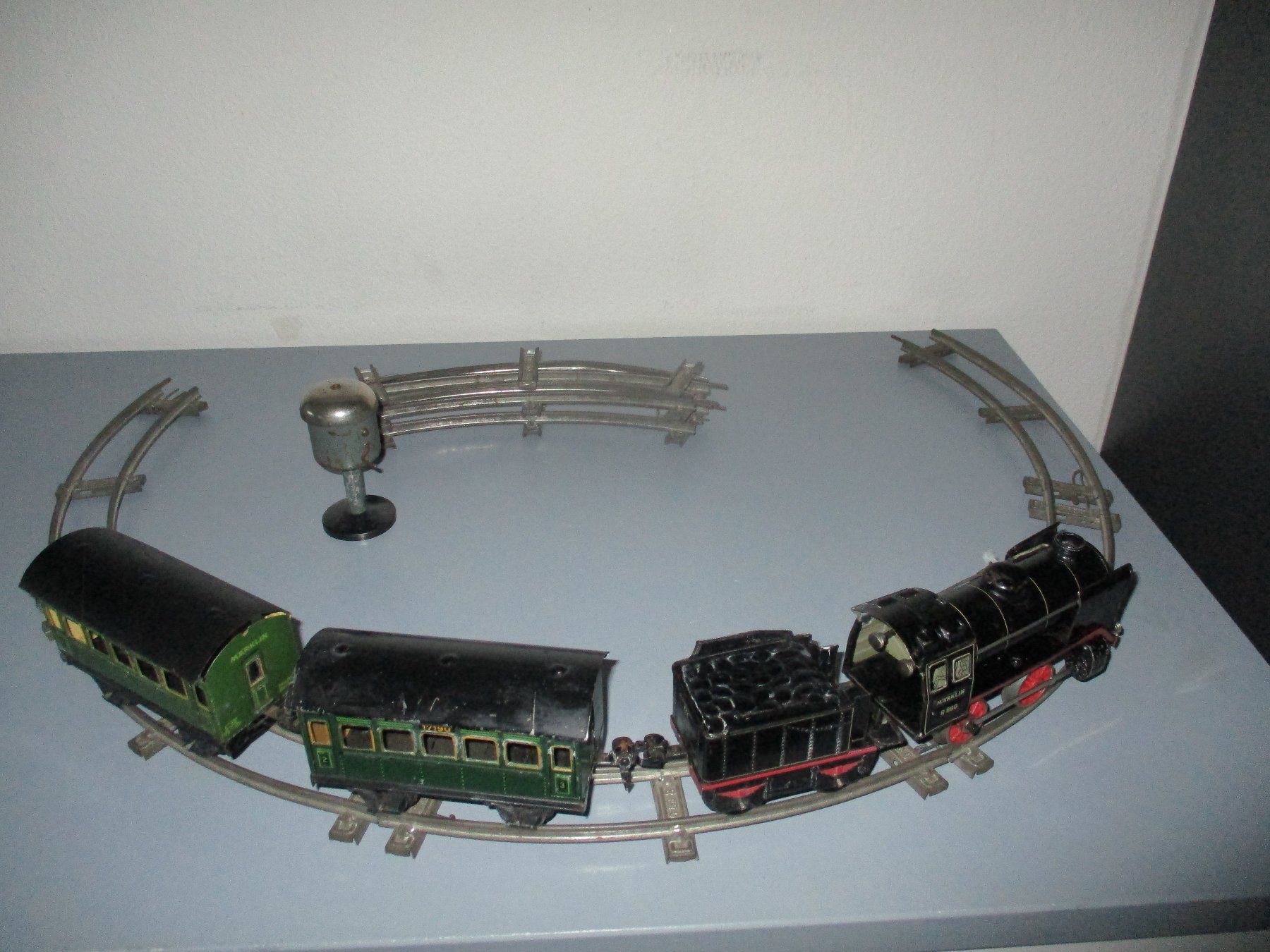 Märklin Modellini di ferrovie: MÄRKLIN R 880 EISENBAHN – Usato da Wil SG venduto da garou40
