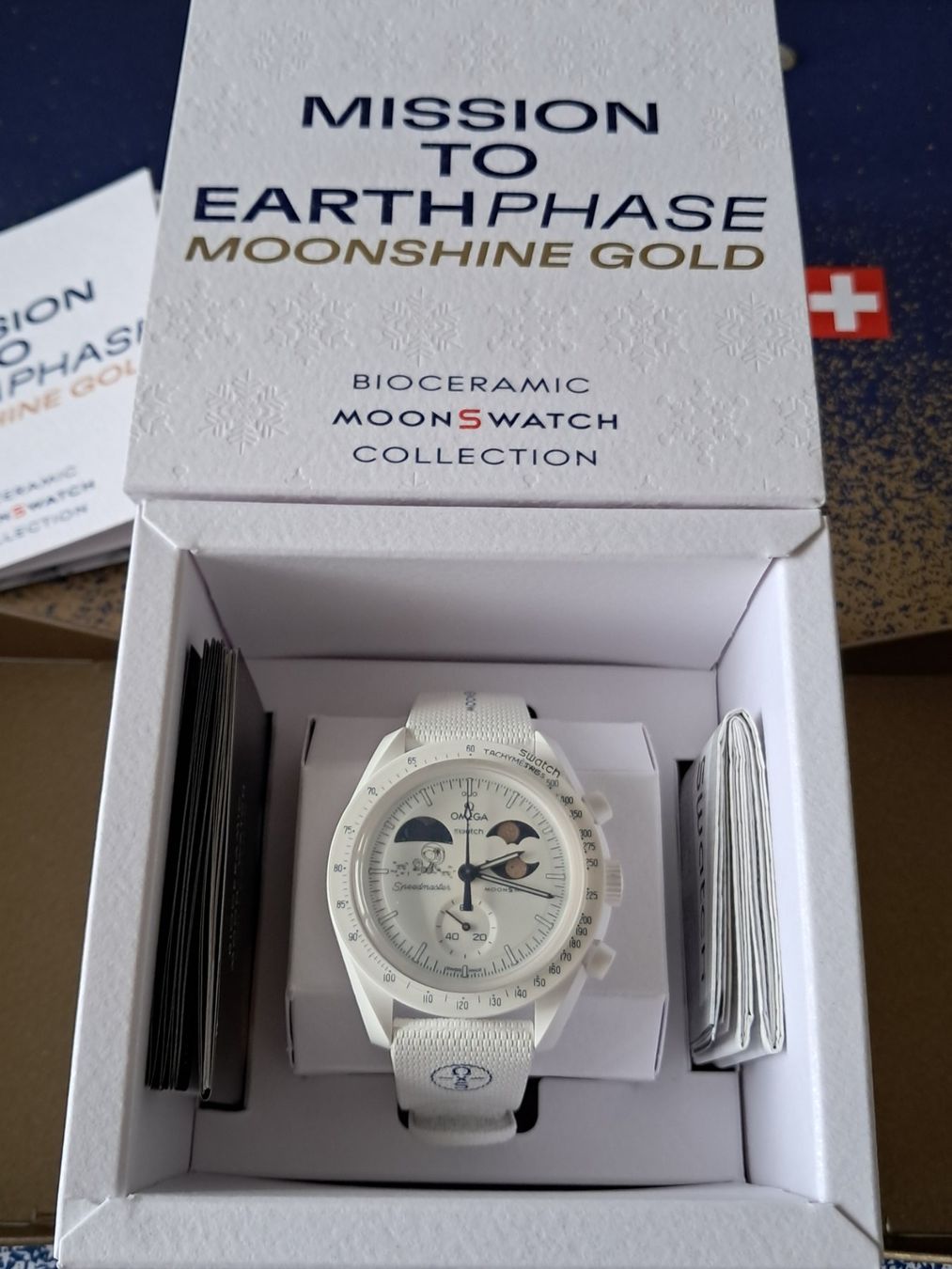 Swatch Orologi: Swatch x Omega Mission to Earthphase Moonshine Gold Cold Mo. – Nuovo e nell'imballaggio originale da Niederhasli venduto da zvb_fgn2