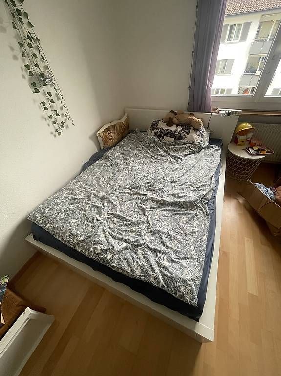 Betten: MALM Ikea Bett ohne Matratze  – Gebraucht aus Hittnau von eva_95vw