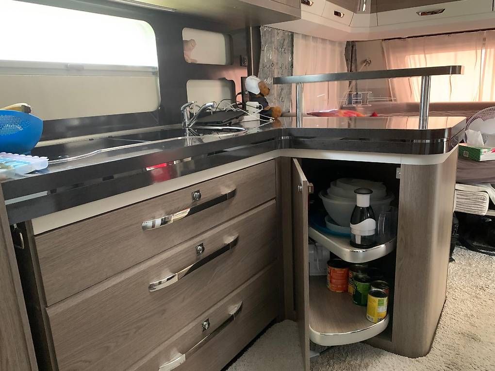 Mobilhome: Wohnwagen mit Vorzelt – Usato da Oberönz venduto da Windy13 2