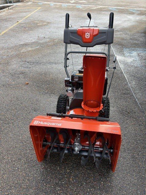Alle Maschinen: Schneefräse Husqvarna ST 124, 61cm – Neu (gemäss Beschreibung) aus Guntershausen von Kukuk3 1