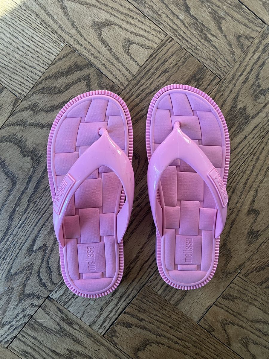 Scarpe da donna: Tongs roses marque Melissa brasil – Usato da Sion venduto da edelweissse