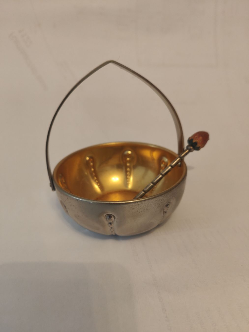 Ciotole: Schale mit Henkel und Löffel – Usato da Flumenthal venduto da mar_wyw8