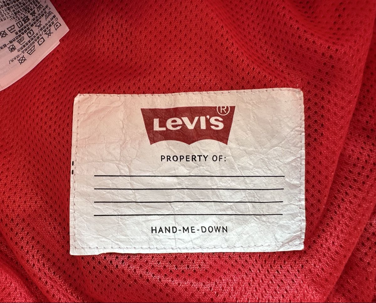 Levi's Giacche & Cappotti: Giacca impermeabile Levi’s – Usato da Castel San Pietro venduto da Moregi 4