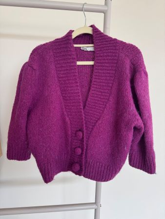 Zara Strick Cardigan lila cropped weich cozy M Knopfleiste