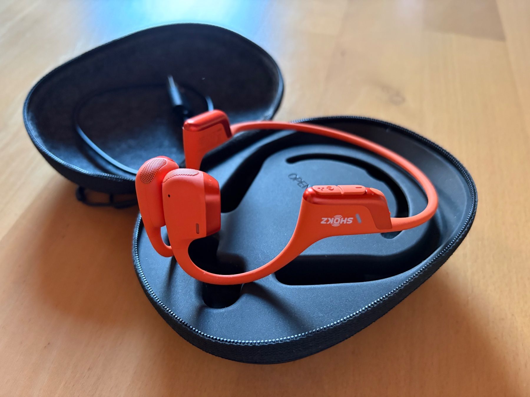 Shokz Kopfhörer: Shokz Openrun Pro 2 Kopfhörer orange mit Etui – Gebraucht aus Glattbrugg von Olio7 3