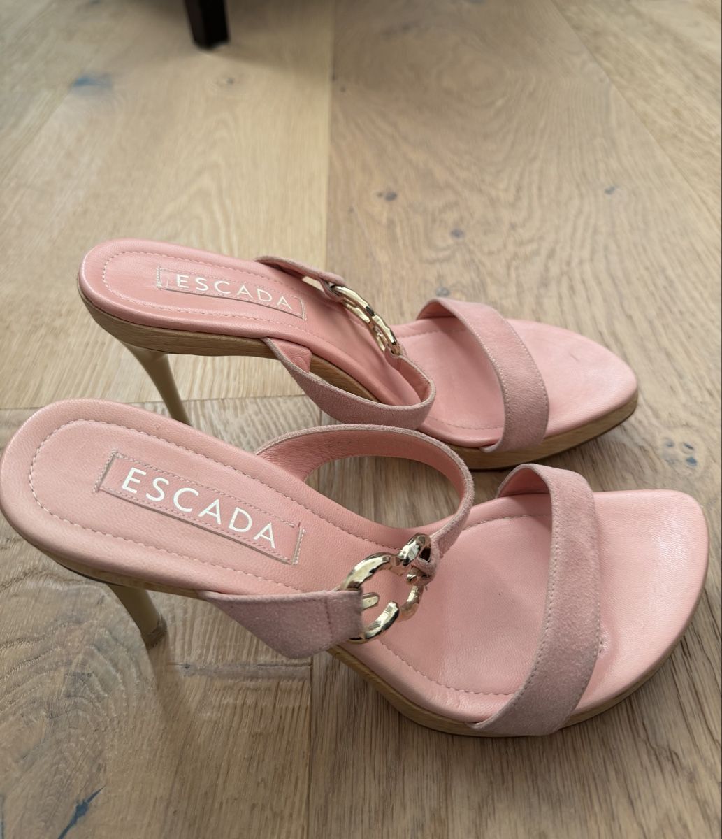 Escada Scarpe da donna: Original Escada Pumps, Grösse 38 rosa Leder – Usato da Richterswil venduto da Dfdo