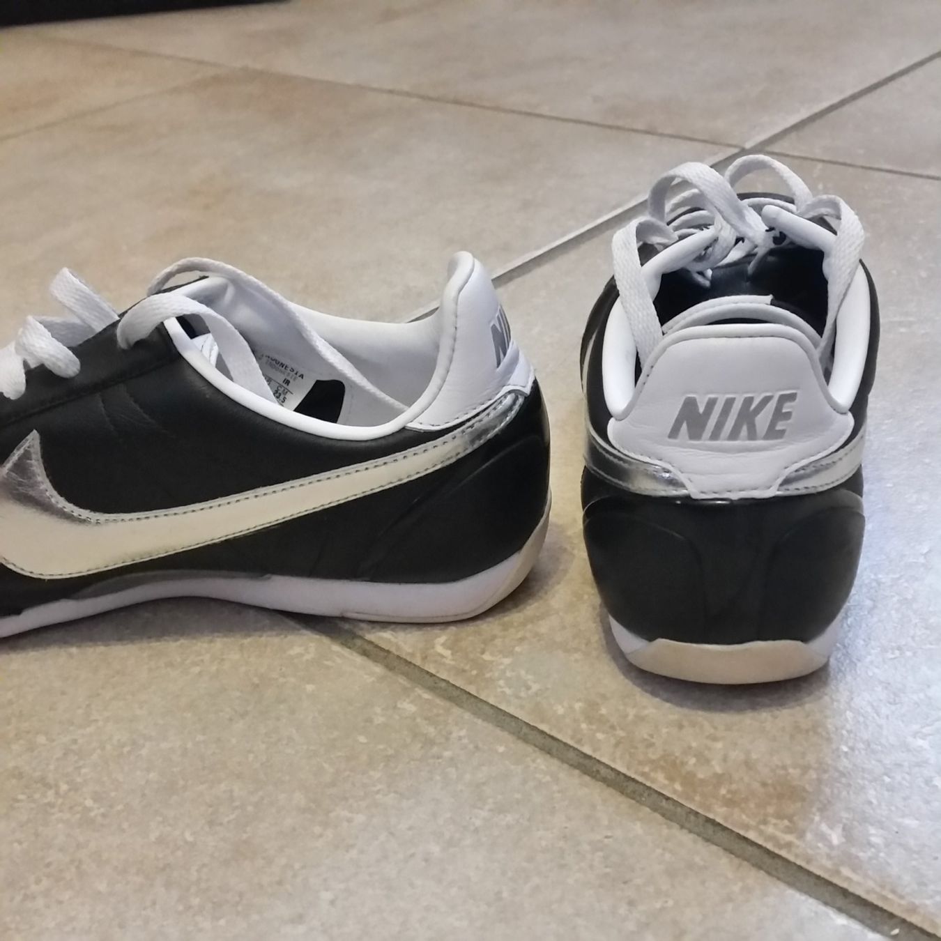 Nike Scarpe da donna: Nike Schuhe – Usato da Staffelbach venduto da anit77 1
