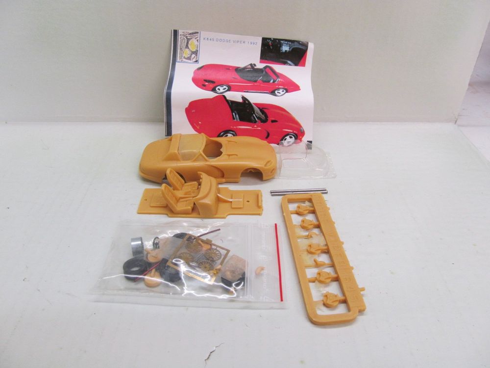 Provence Moulage Kit Monté 1/43 - Dodge Viper RT/10 1992