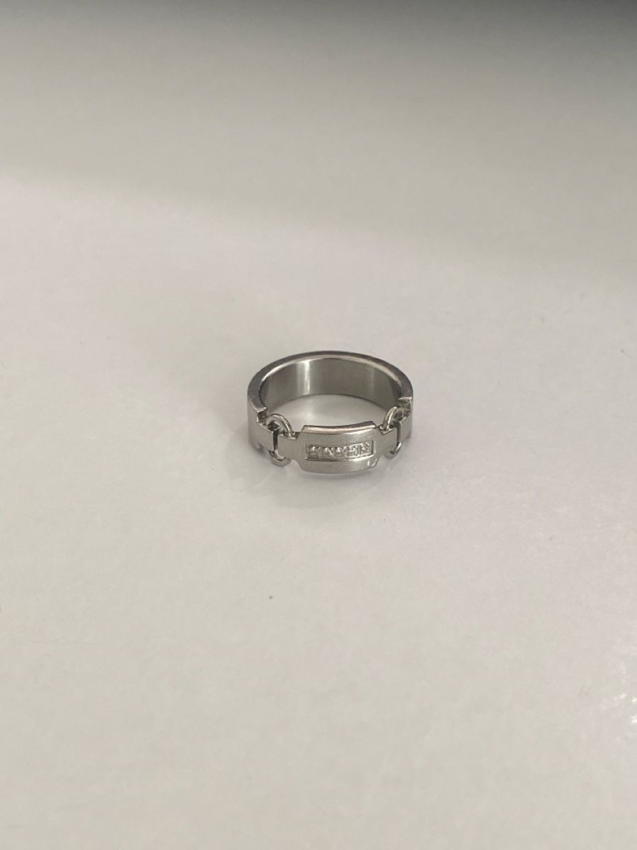 Bagues: Bague argentée avec strass   – Neuf (Voir description) à Fribourg par lau_5lkk