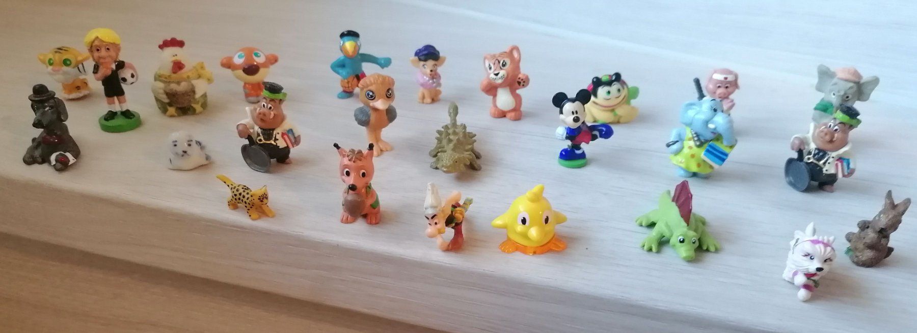 Giocattoli: Figuren evtl. aus Überraschungseier oder Chips - 25 Stk. – Usato da Oberurnen venduto da mackrokodile