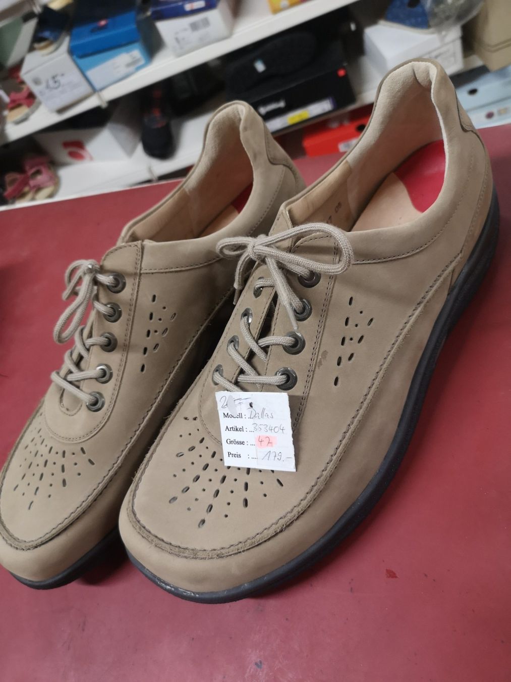Helvesko Herrenschuhe: Helvesko – Neu und originalverpackt aus Möhlin von Highwaytom