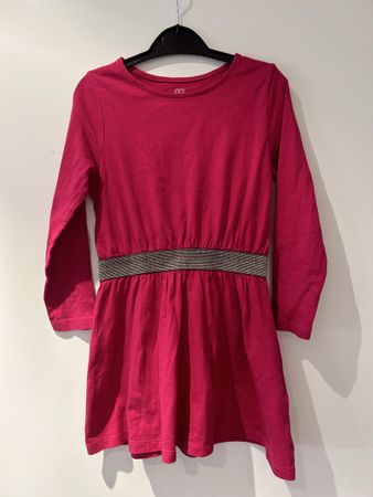 Schönes Kleid Gr. 108