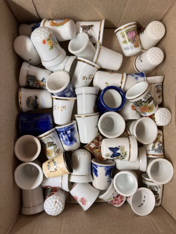 Keramik Fingerhut Sammlung ca. 70Stk 3