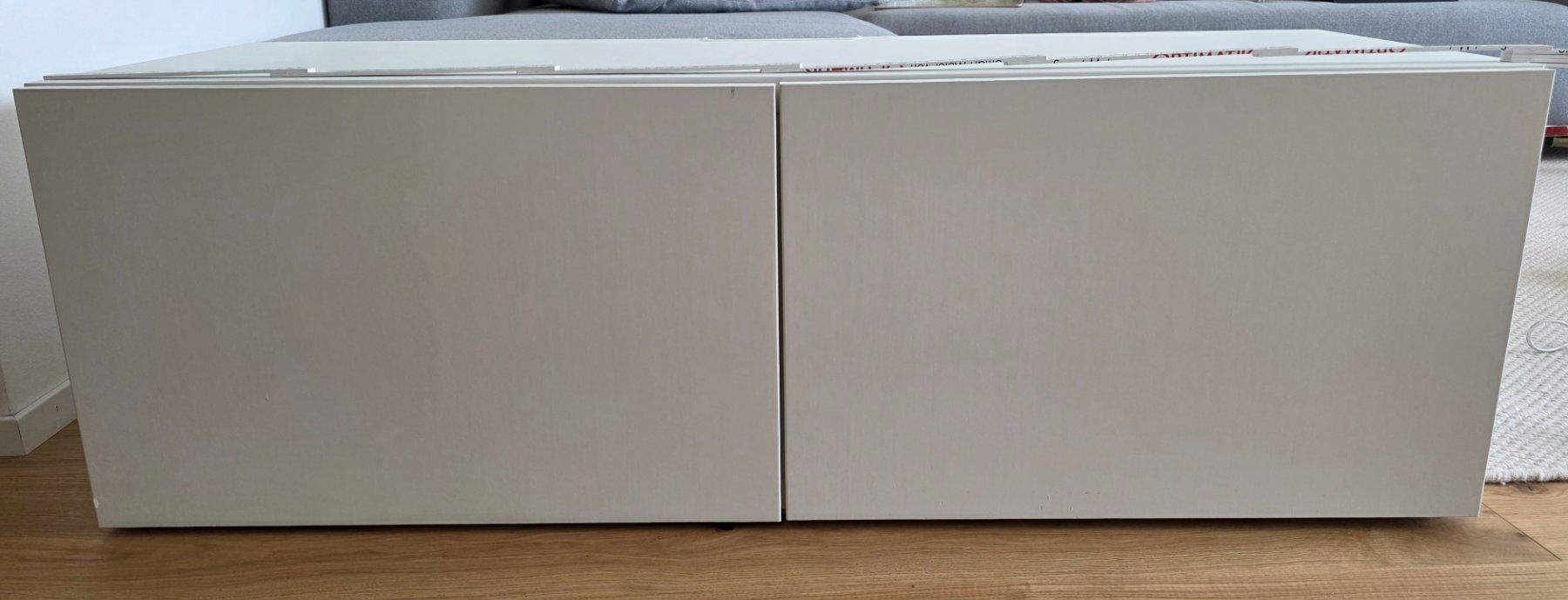 Ikea Mobili TV: TV-Möbel/TV-Bank BESTA – Usato da Uznach venduto da reklumike