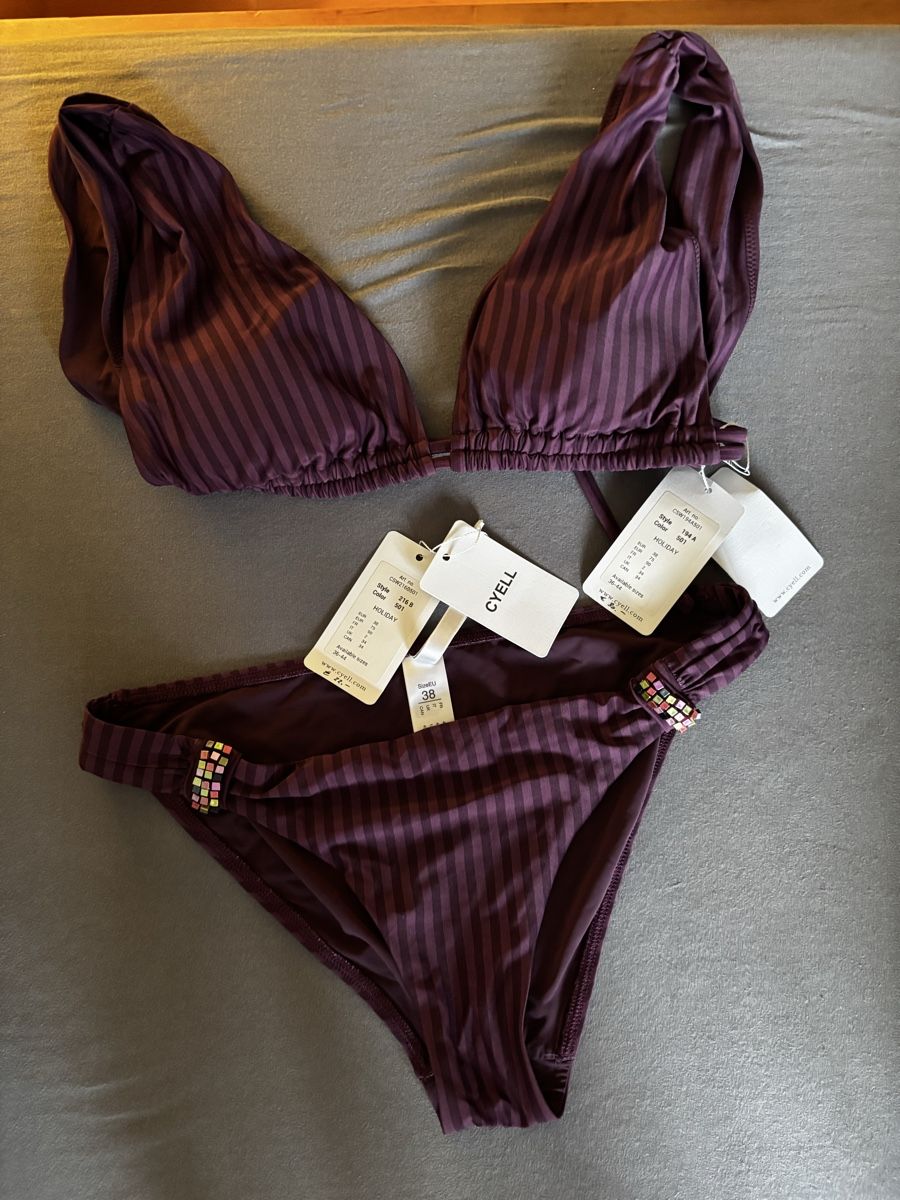Badekleider & Bikinis: Bikini lila gestreift Grösse 38 – Gebraucht aus Maur von sorglos68