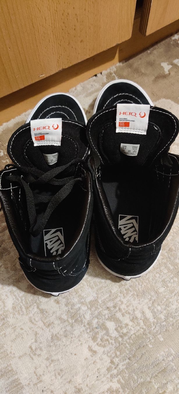 Vans Scarpe da uomo: Vans Herren Sneaker hoch schwarz Gr. 42 – Usato da Meiringen venduto da Sib_Zh 4