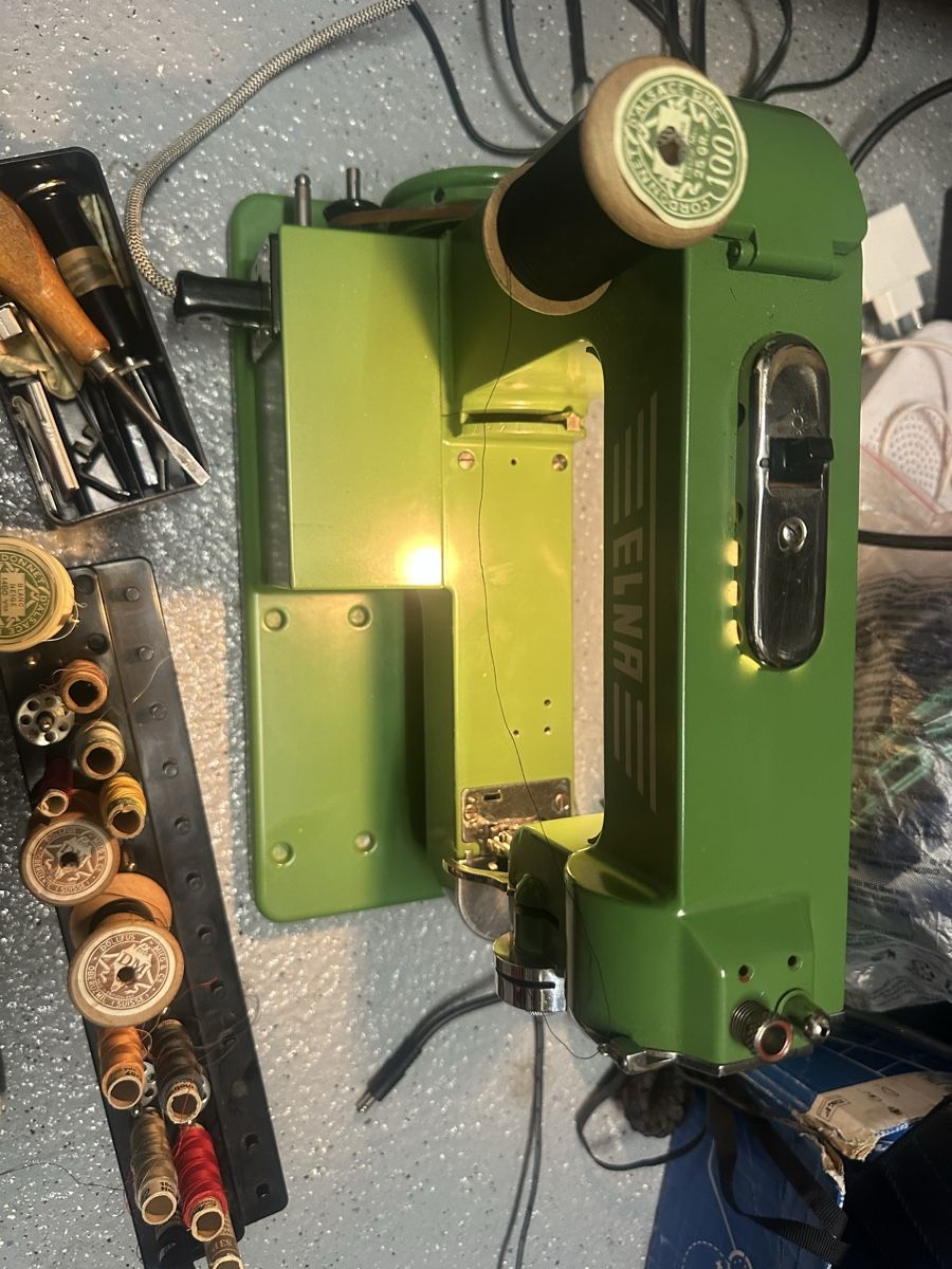 Elna Machines à coudre: Elna nachmachine  – D'occasion à Nürensdorf par maqopaqo 7