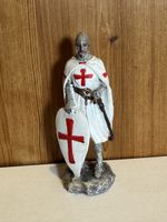 Ritter Figur Templer mit Schild und Schwert guter Zustand