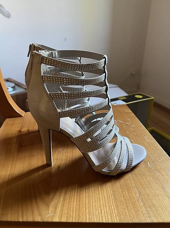 Chaussures femmes: Catwalk Absatz Schuh – D'occasion à Winterthur par Meier7273 1
