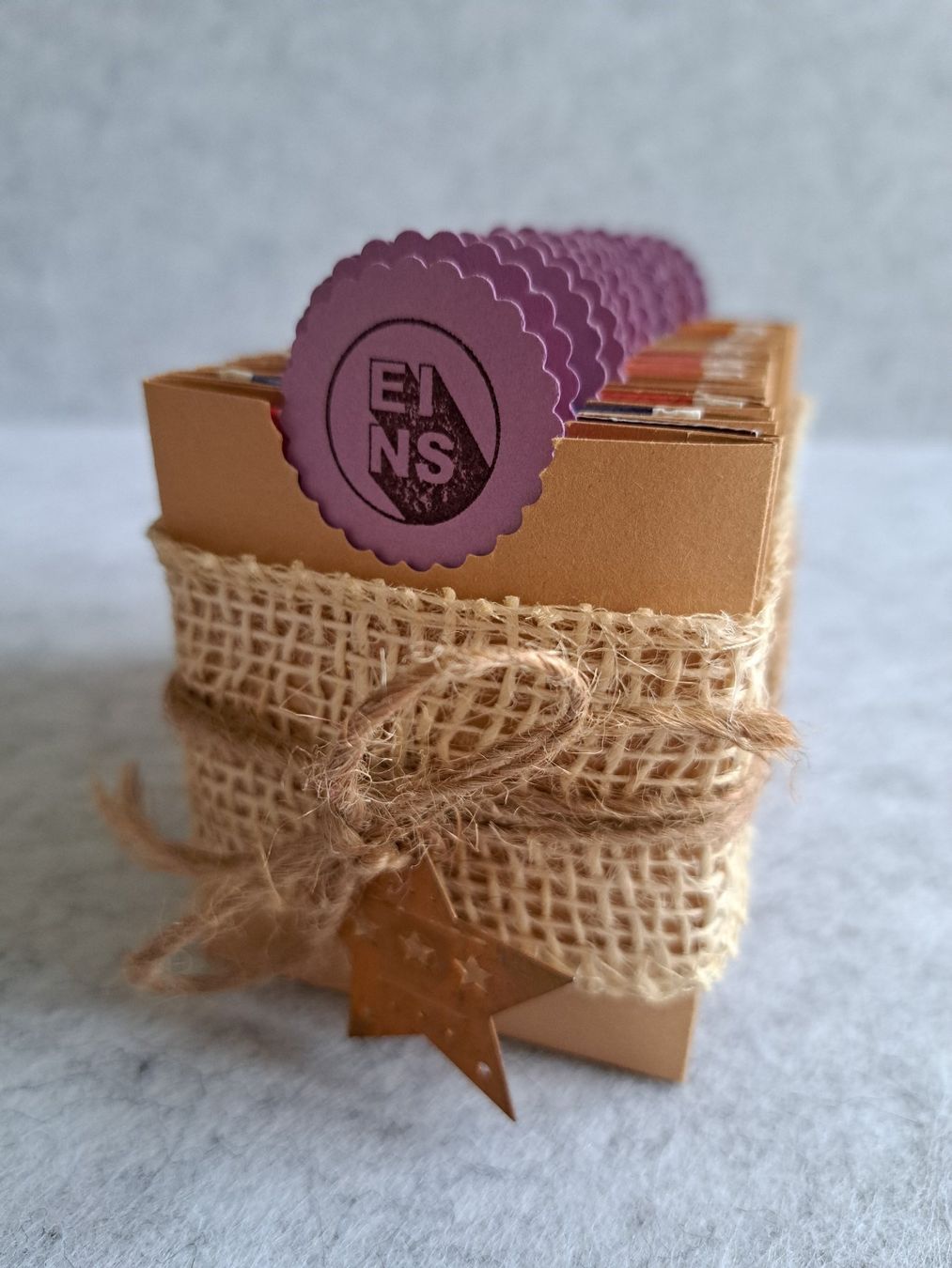Calendari: Selbstgemachter Tee Adventskalender mit 24 Sorten – Nuovo e nell'imballaggio originale da Pfaffnau venduto da hjp01 1