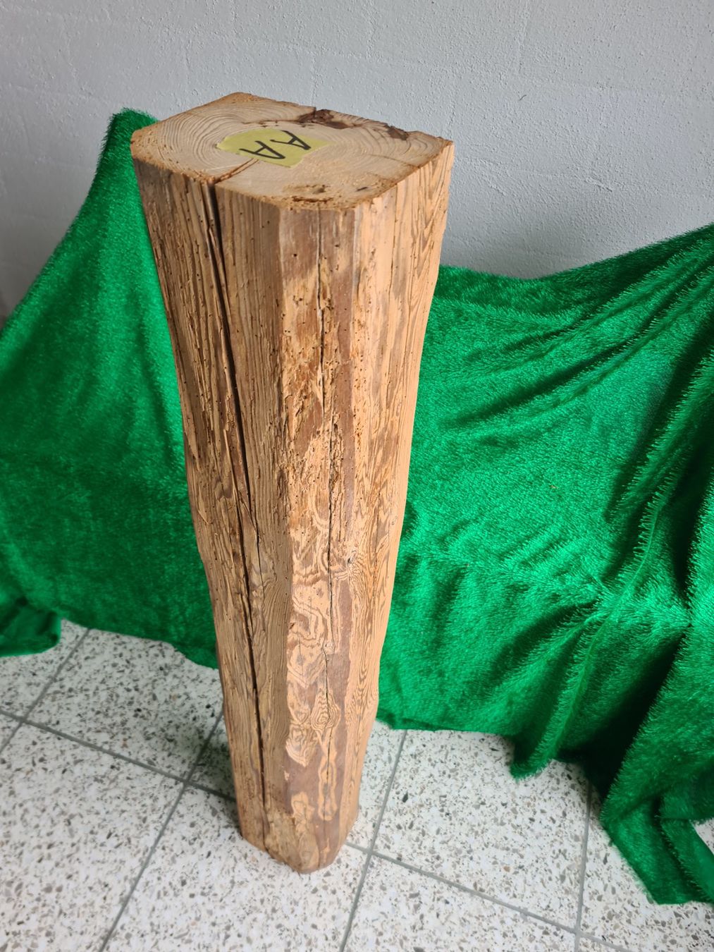 Articoli in legno: Altholz Deko Balken – Usato da Grosswangen venduto da Spieler10 1
