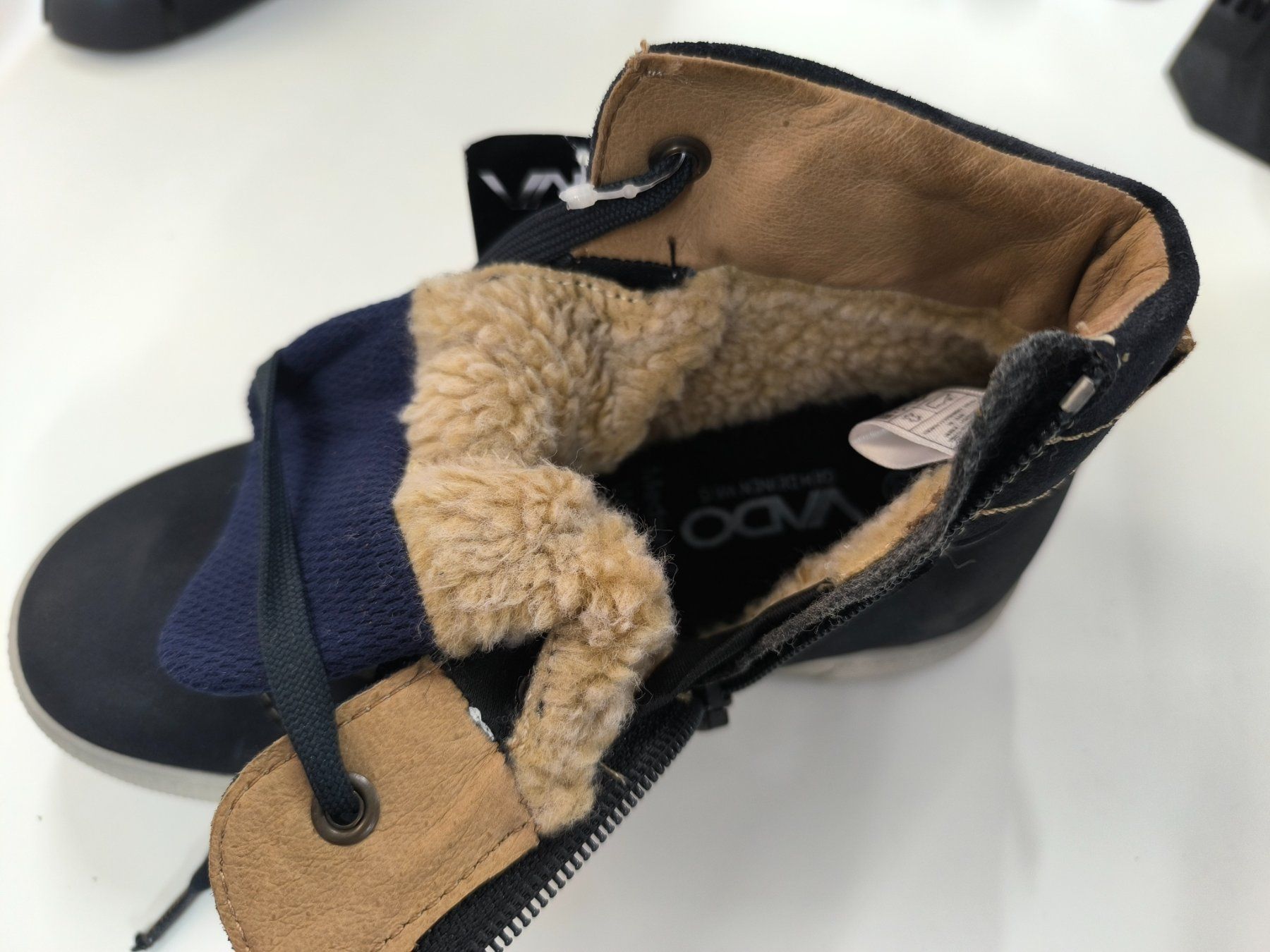 Herrenschuhe: VADO Sneaker Schuhe Grösse 33 – Neu und originalverpackt aus Rüti ZH von Restwert_Rueti_ZH 5