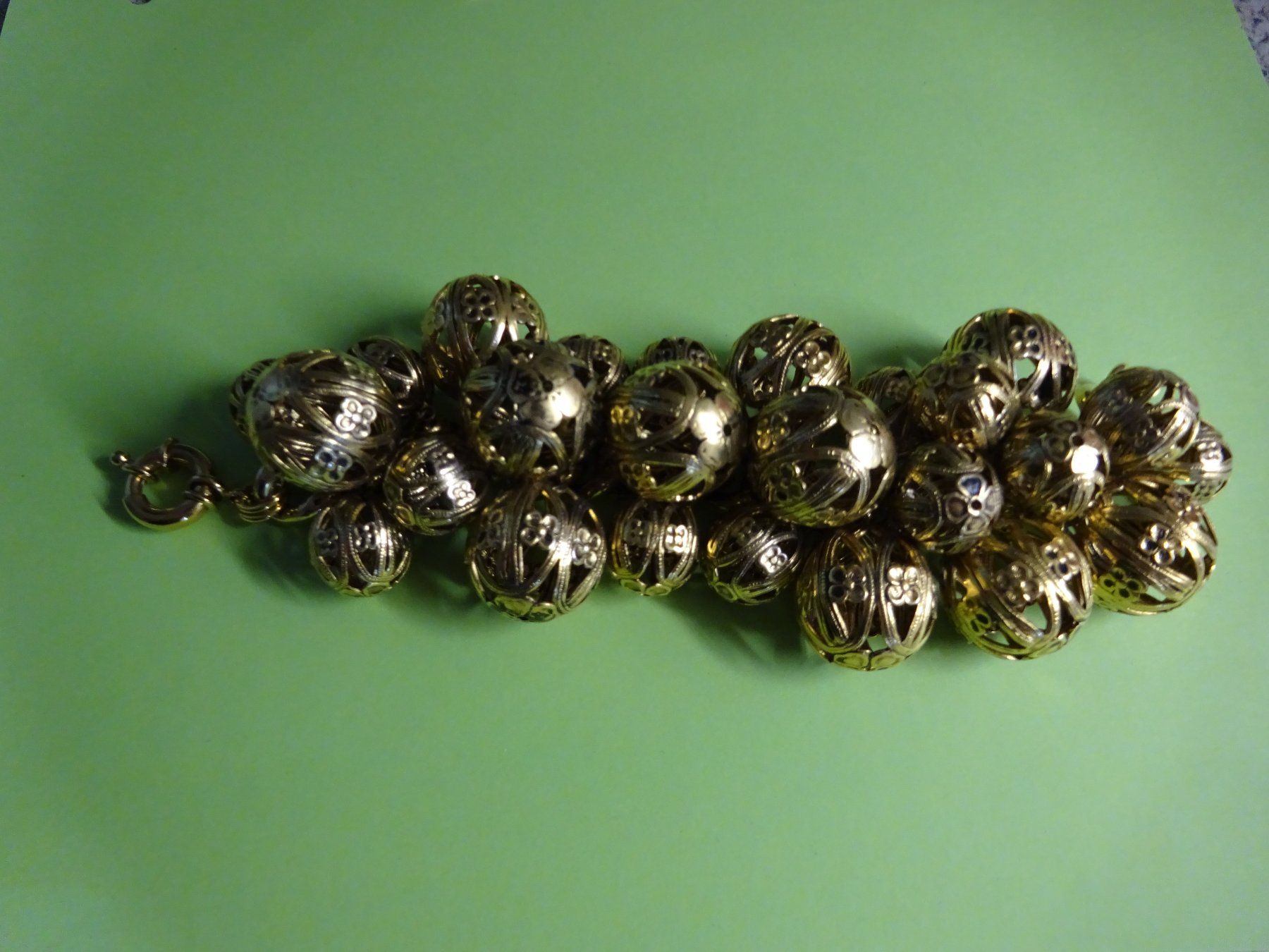Moschino Bracciali & Braccialetti: Vintage Bettelarmband / MOSCHINO – Usato da Esslingen venduto da FetteSchnecke